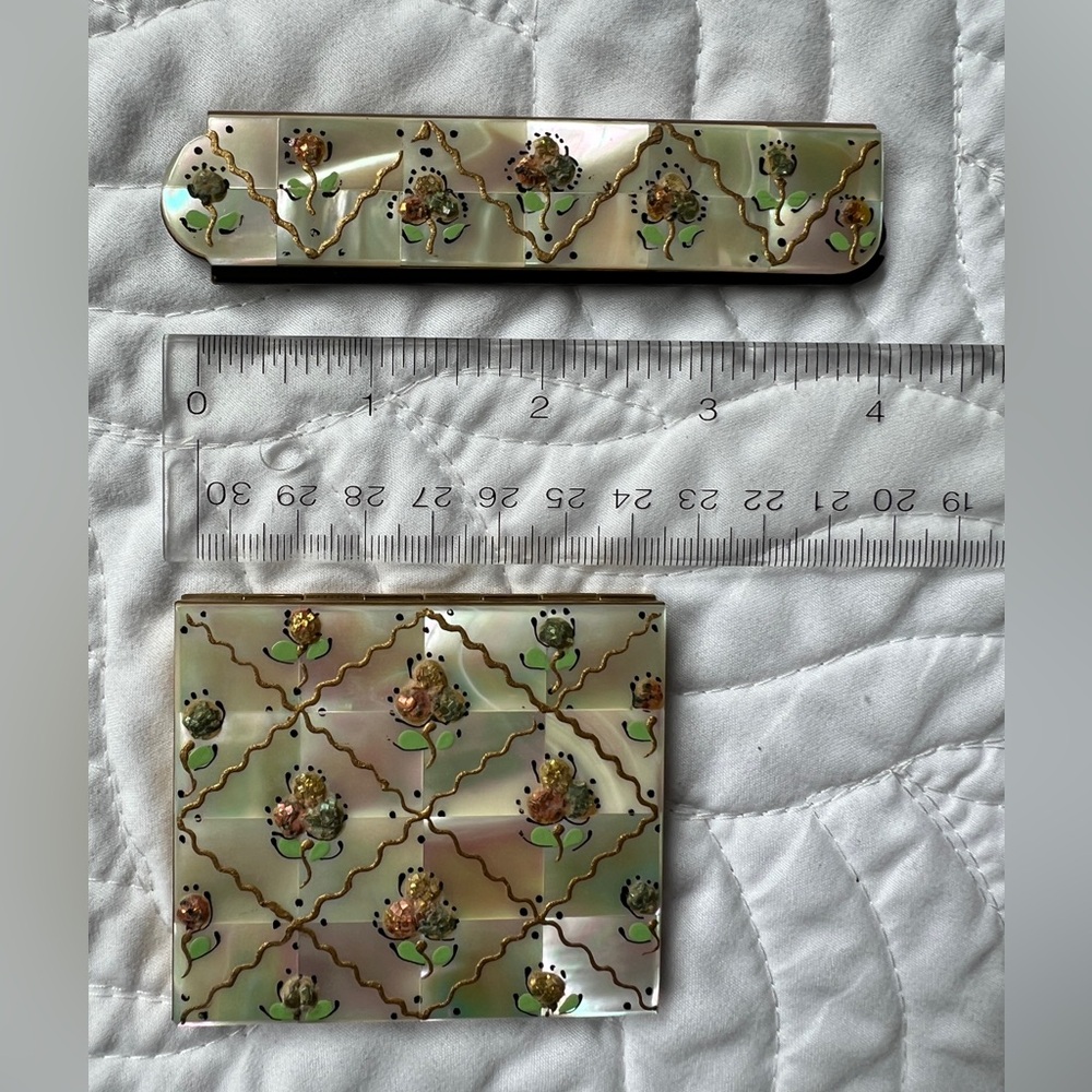 Vintage Mother-of-Pearl Floral Compact and Comb Set - Iridescent Collectible